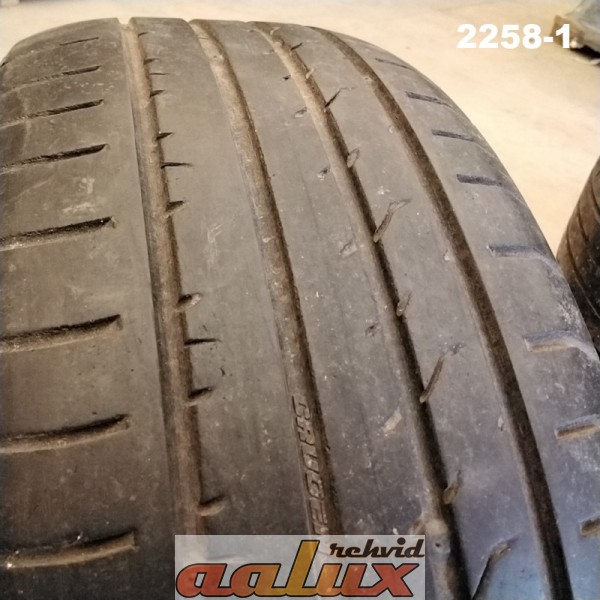 235/60R18 KUMHO Crugen HP91  107V DOT4818 3.5mm
