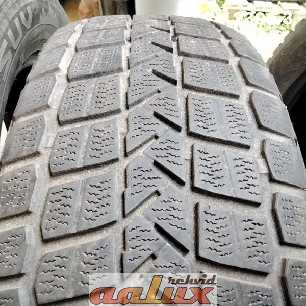 245/65R17 MAXXIS Presa SUV Ice  107Q DOT1921 5mm