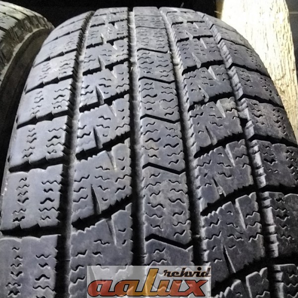 185/70R14 KUMHO IcePower KW21  88Q DOT1908 5mm