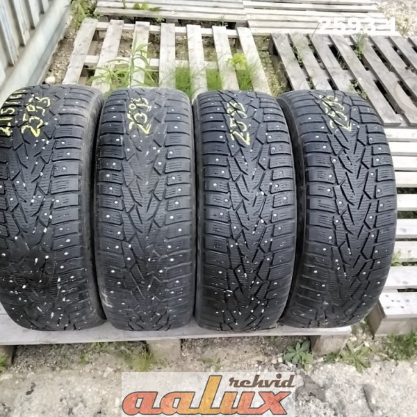 215/60R17 NOKIAN Hakkapeliitta 7 SUV  100T DOT4512 5mm    Naastud kulunud
