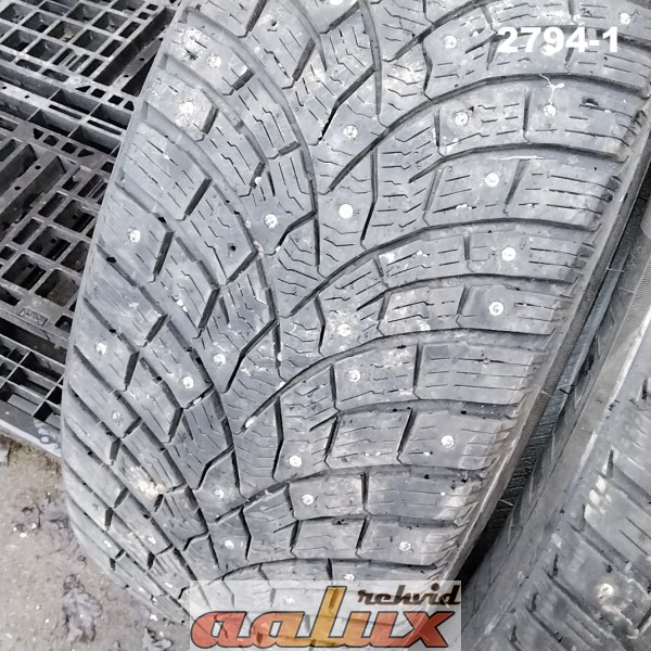 255/55R18 TRIANGLE Icelynx TI501  109T DOT3220 4.5mm